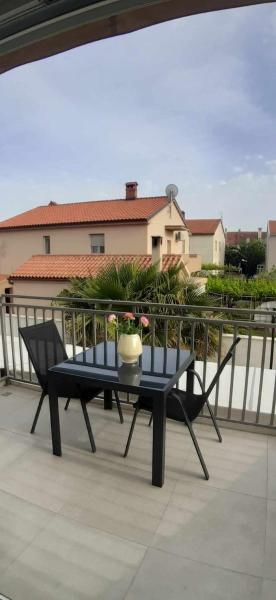Valdebek Apartments with pool